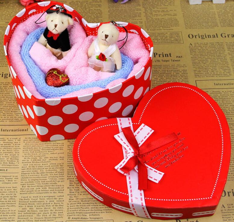 Heart Box Packed Cake Towel As A Wedding Gift