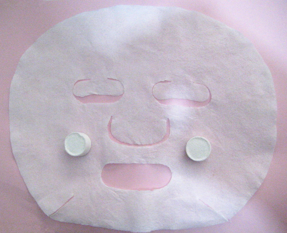 Facial Masks Compressed Into Coin Size (YT-727)